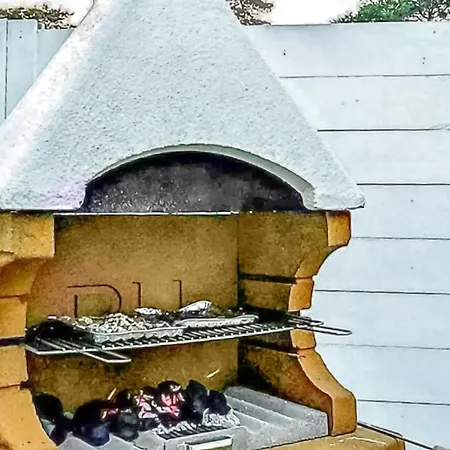 Σπίτι διακοπών 2 Bedroom In *